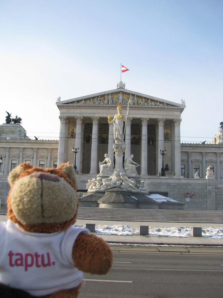 Bearaptu at the Parlament Bearaptu visited the Austrian government to check that they weren’t all terminators